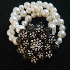 Flower Pearl Bracelet